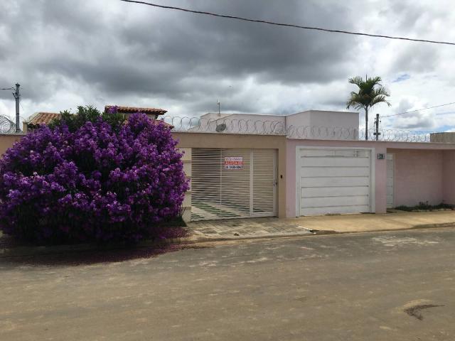 #001 - Casa para Venda em São João do Paraíso - MG